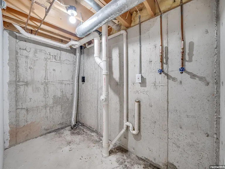 Allouez Townhomes — Photo 33