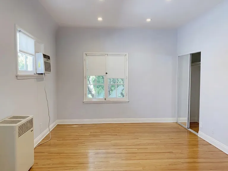 9037 1/2 Rangely Ave #9037.5 — Photo 5