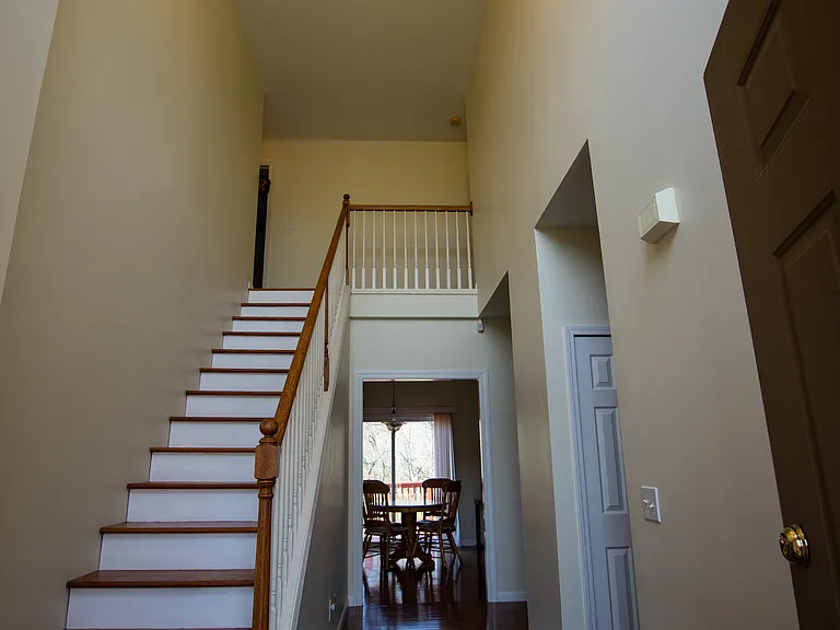 366 Sedgewood Ln — Photo 4