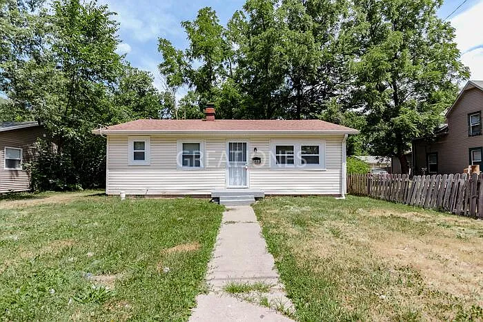 3880 E 31st St photo 1
