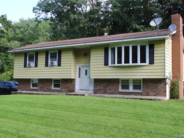 230 Roosevelt Road, Hyde Park, NY 12538