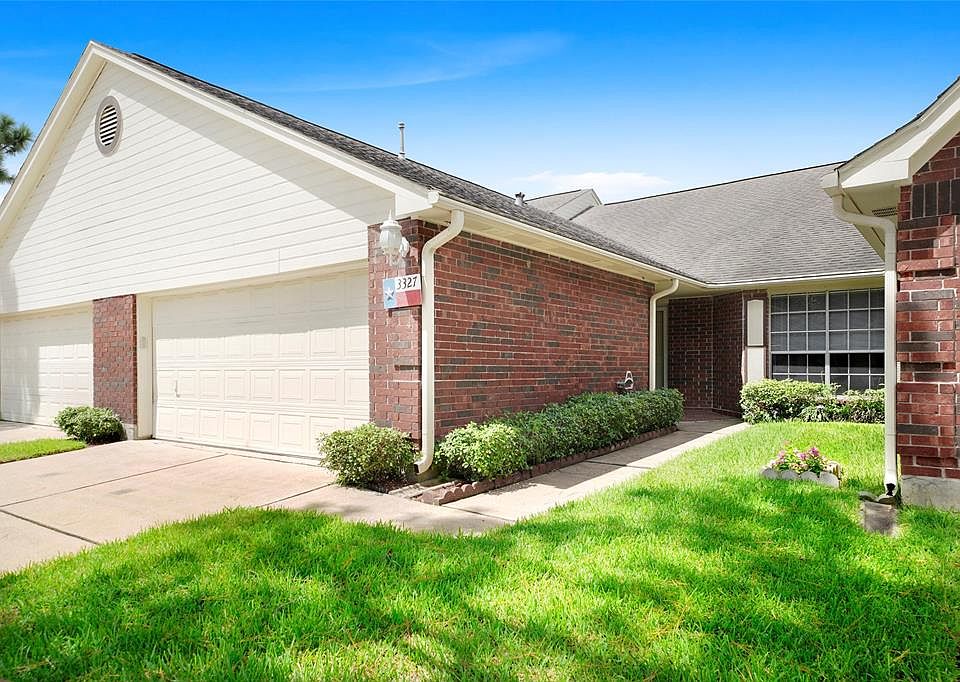 2nd image of 3327 S Country Meadows Ln