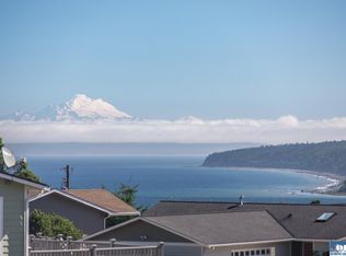 4 Rhododendron Dr, Sequim, WA 98382