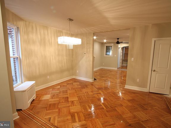 5th image of 129 E Duncannon Ave