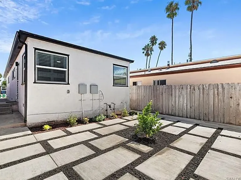 3322 Nile St — Photo 4