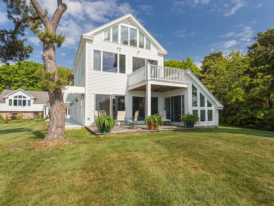 413 Shore Rd, Cape Neddick, ME 03902 Zillow