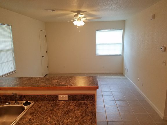 5th image of 612 E 8th St #B