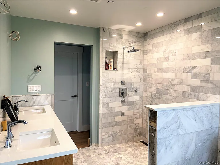 40 Trenton Ave — Photo 14