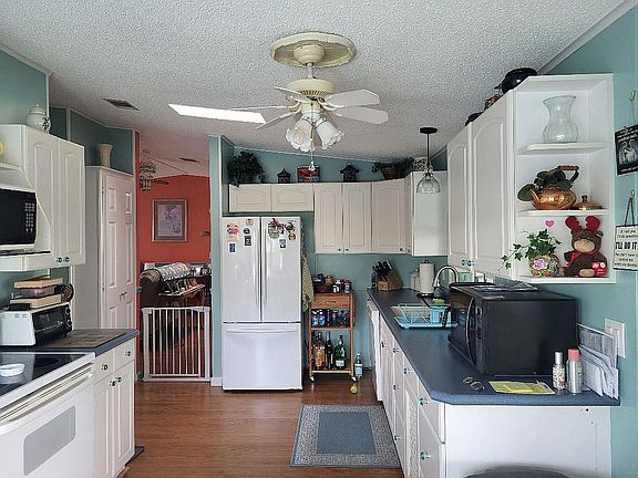 5th image of 3813 Sleepy Hollow Ln