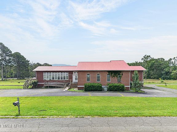 2nd image of 10174 Vandever Rd