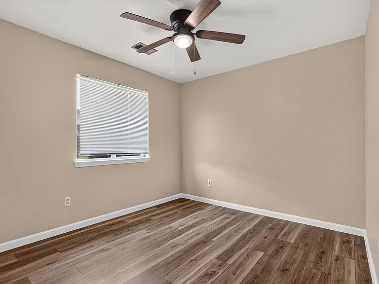 1412 Constantina Dr — Photo 14