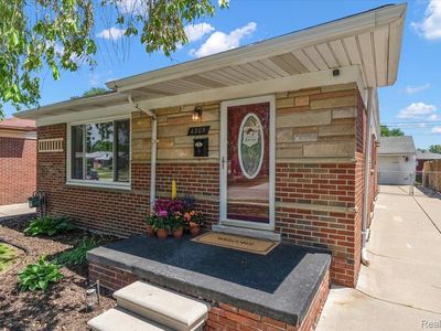 4205 Katherine St, Dearborn Heights, MI, 48125