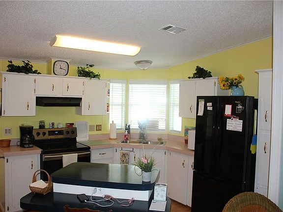 5th image of 222 Glenwood Dr