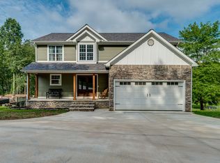 191 River Oaks Dr, Sparta, TN 38583