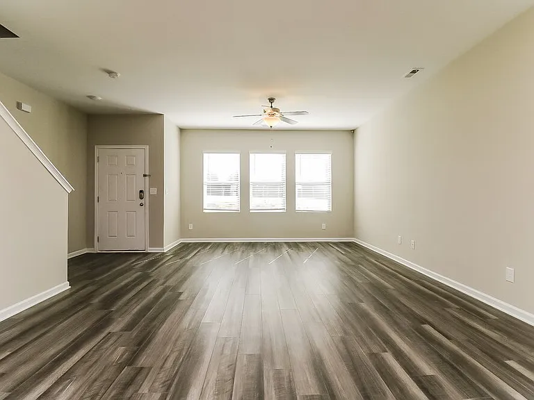 546 Wendell Falls Pkwy — Photo 5