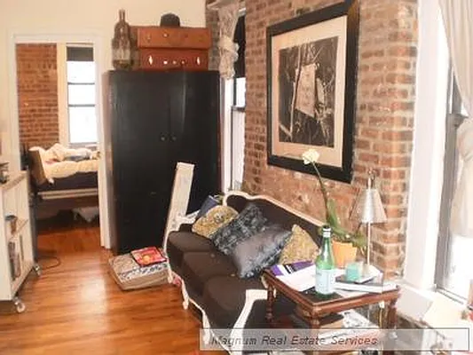 Rented by Magnum Realty Holdings, LLC | media 24