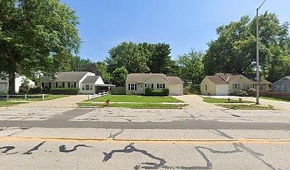 1st image of 713 W 85th St