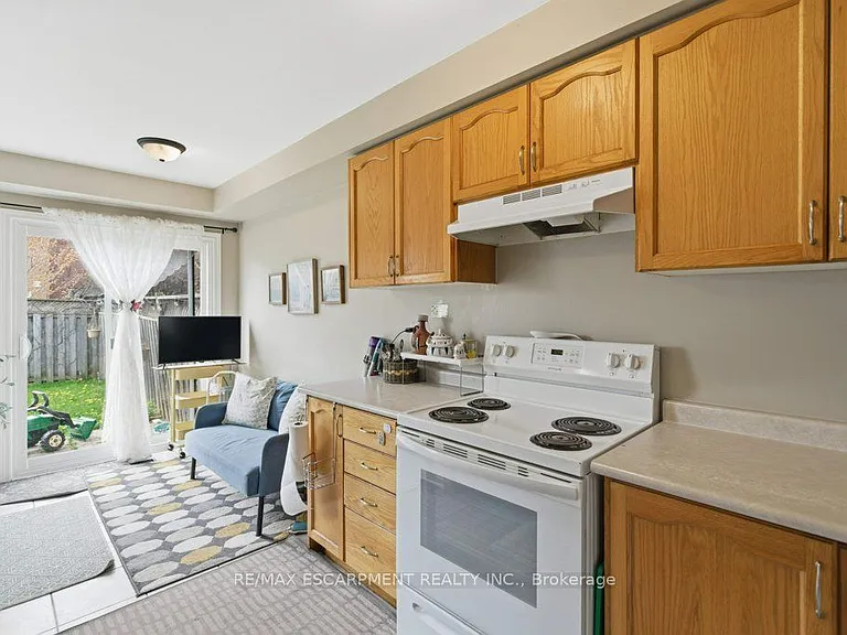 2406 Lazio Ln — Photo 11