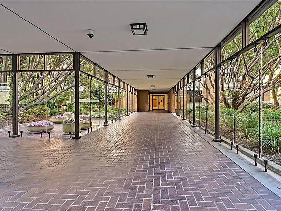 2nd image of 101 Lombard St APT 509W