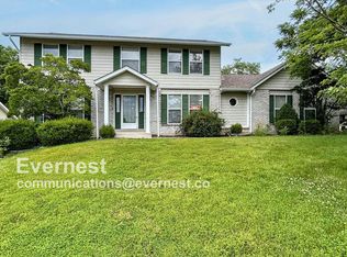1370 Timothy Ridge Dr, Saint Charles, MO 63304