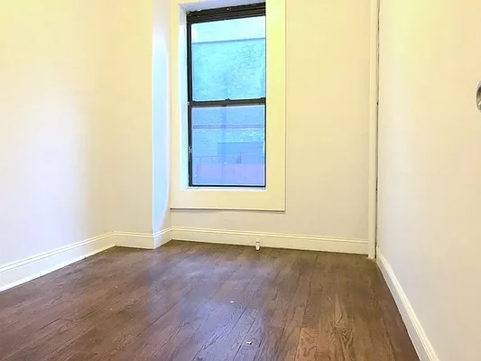 Rented by REAL New York | media 10