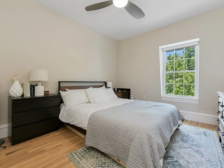 27-29 Telegraph St #6 — Photo 9