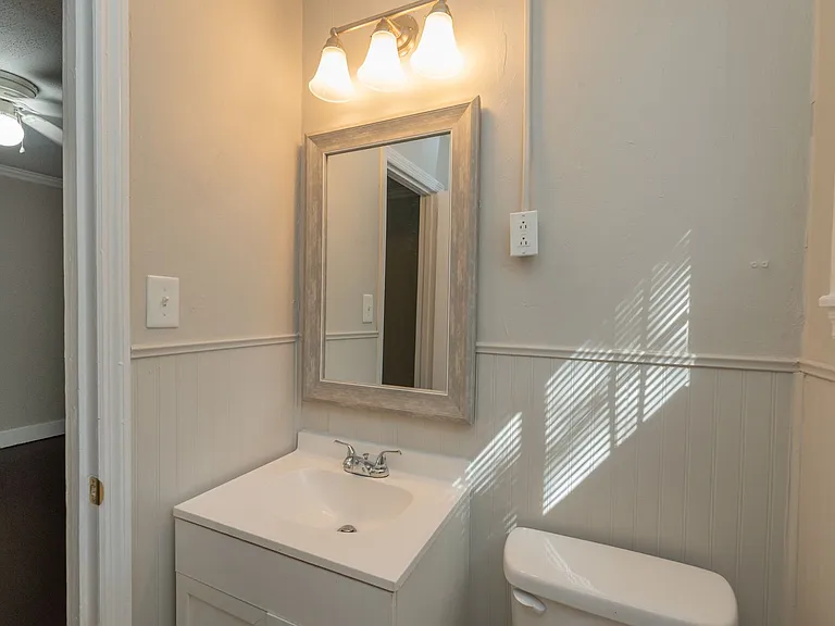 1110 Murphy St — Photo 28