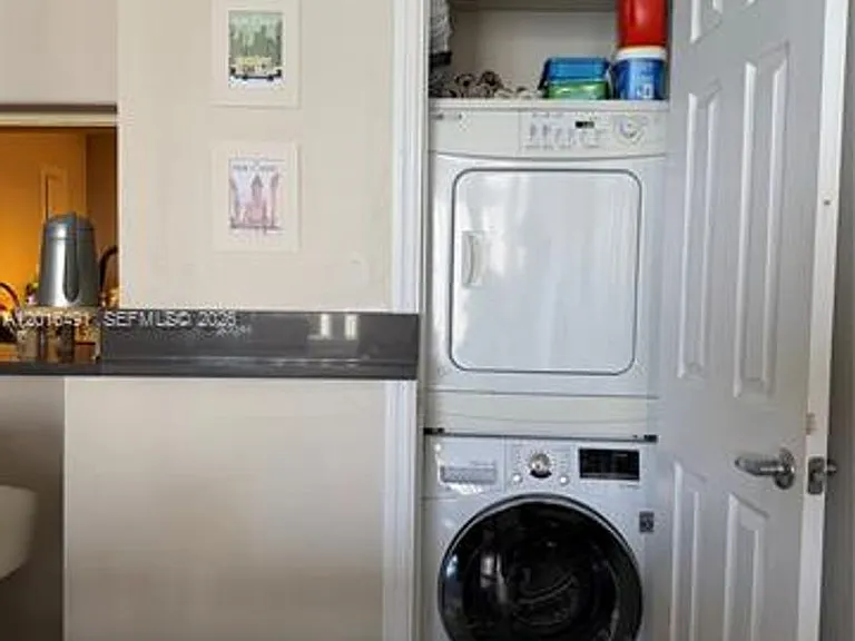 555 NE 15th St #19E — Photo 24