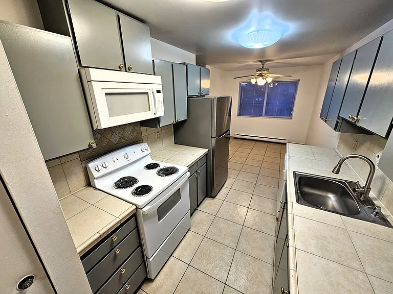 310 Bronson Way NE #12 — Photo 1