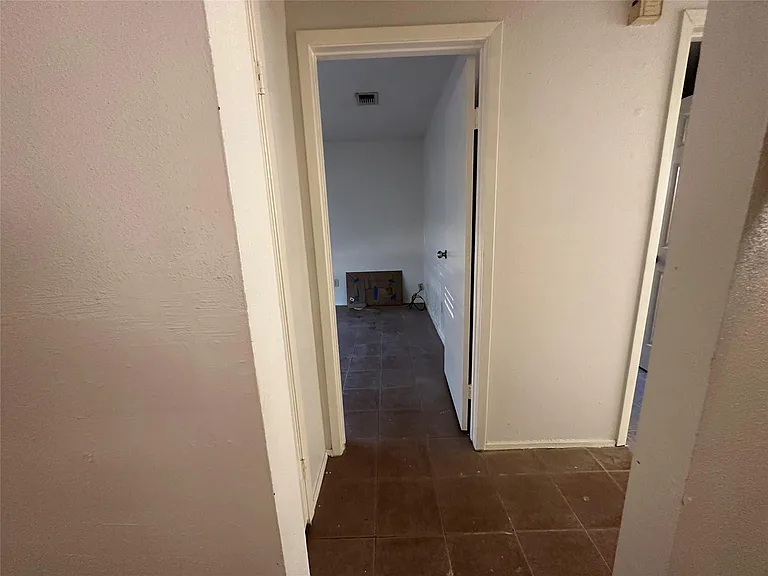 14846 Waterside Dr — Photo 5