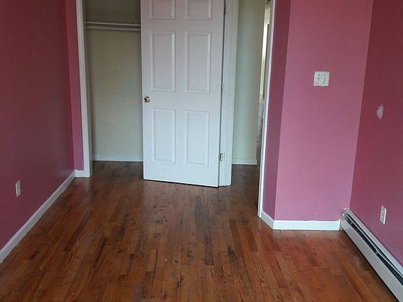 3rd image of 2258A Pacific St APT 3