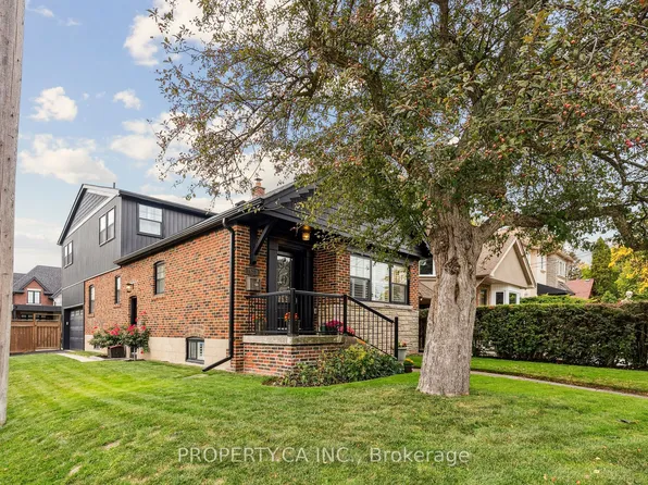 1628 Woodbine Heights Blvd, Toronto, ON M4B 3A5