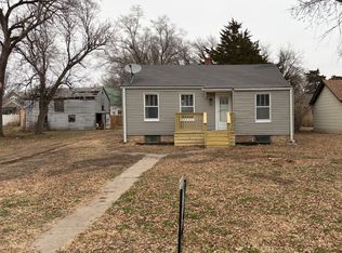 308 E 3rd St, Glasco, KS 67445