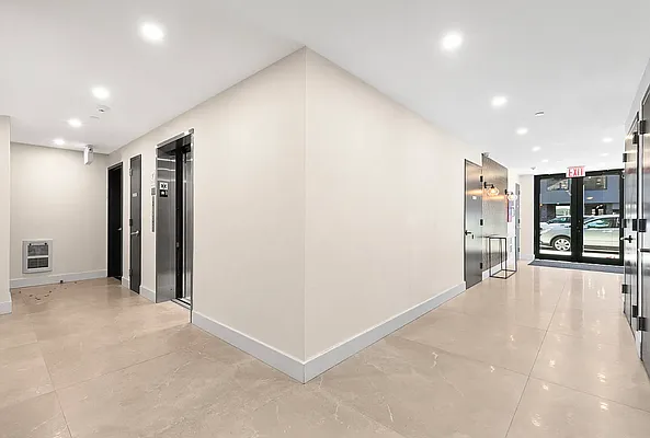 Rented by SERHANT. | media 17