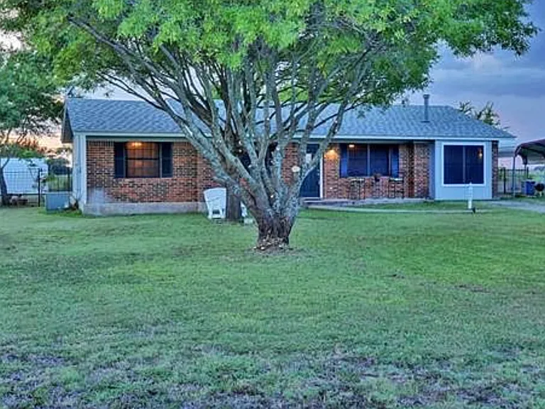 5460 FM 973 — Photo 3