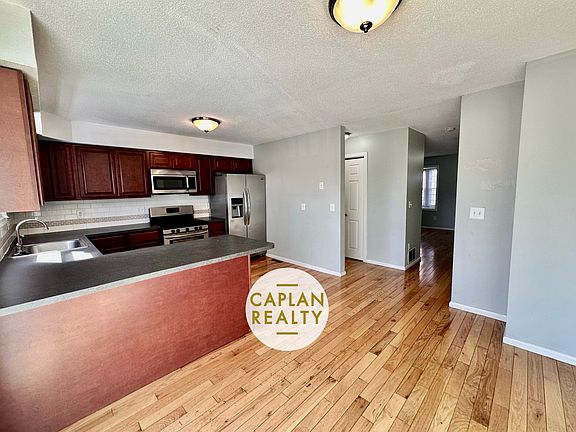 2nd image of 521 East St #A
