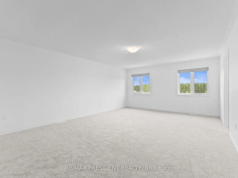 335 Russell St — Photo 15