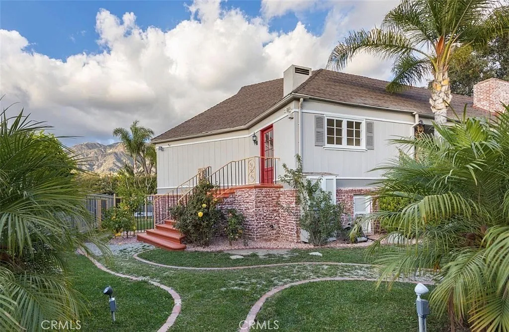 6 bed, 3768 sqft, $8,500 — Photo 2