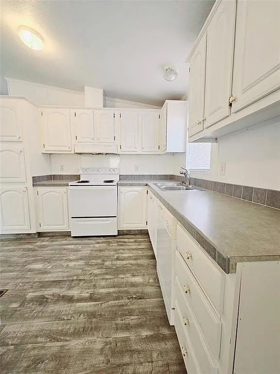 3 bed, 2.0 bath, 1568 sqft, $1,700 — Photo 4