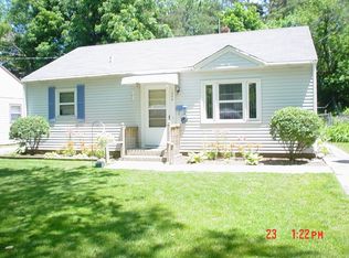 1354 Eastern Pl NE, Grand Rapids, MI 49505