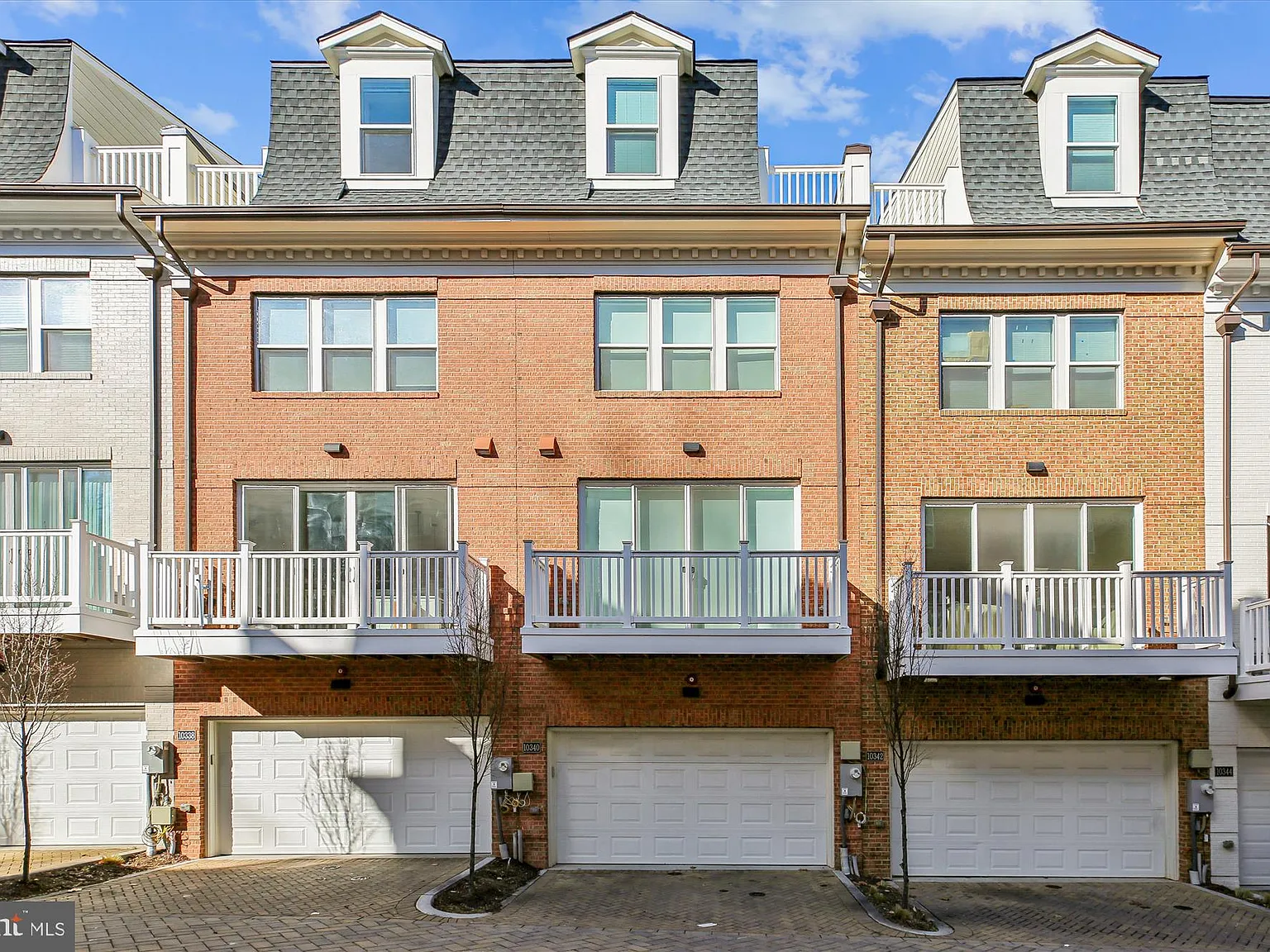 4 bed, 3.5 bath, 2169 sqft, $5,000 — Photo 2