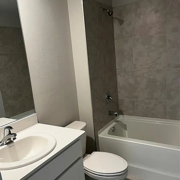 4021 35th St SW — Photo 10