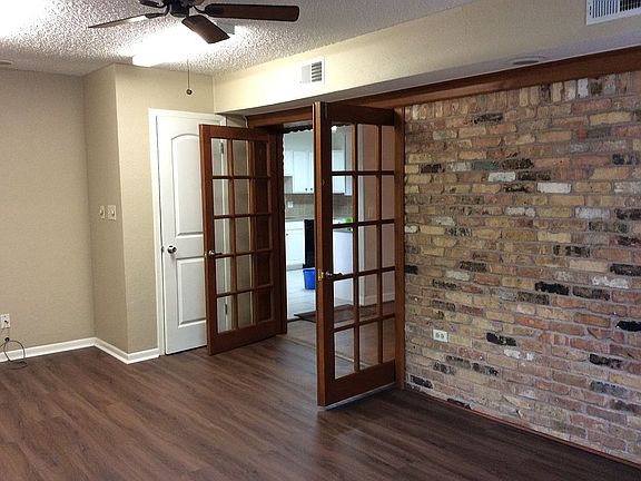 3rd image of 12738 Eastbrook Dr