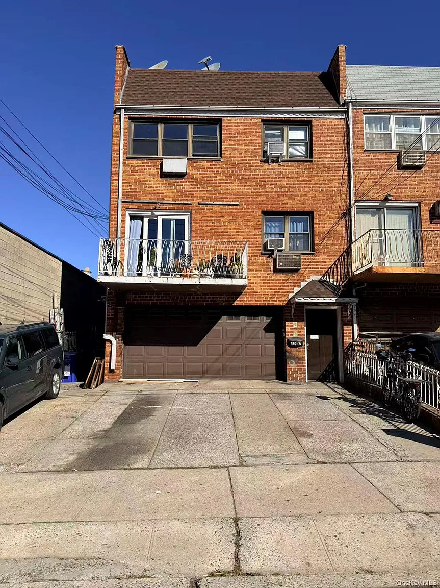 5907 59th Drive photo 1