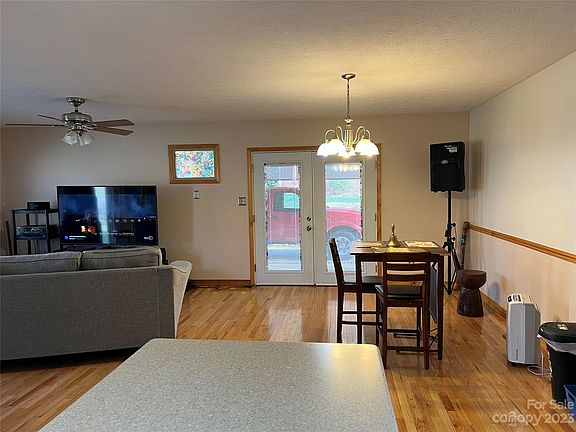 4th image of 1361 Havenwood Dr