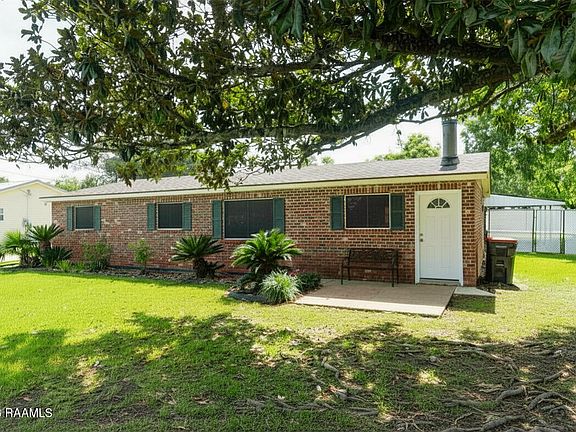 2nd image of 124 Benton Dr