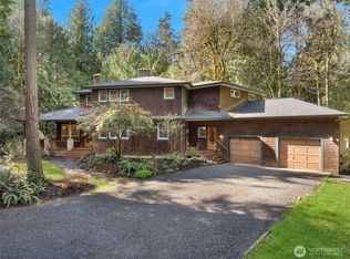 14677 Sivertson Rd NE, Bainbridge Island, WA 98110