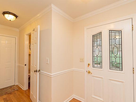 4th image of 1801 Glen Stone Ln