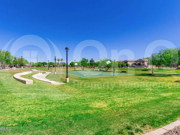 2209 E Pecan Rd — Photo 28
