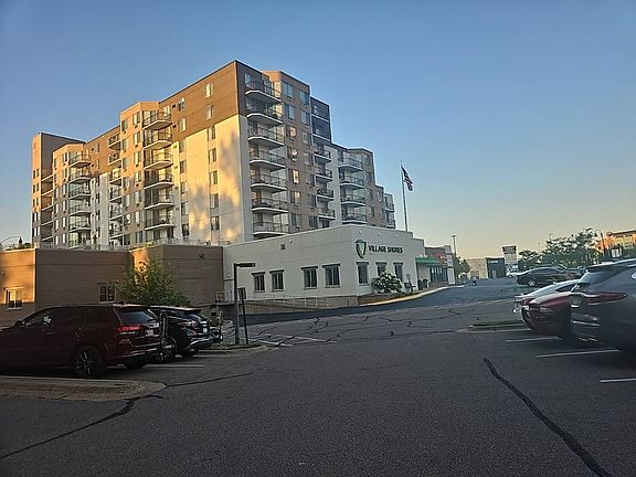 4th image of 6500 Woodlake Dr APT 705